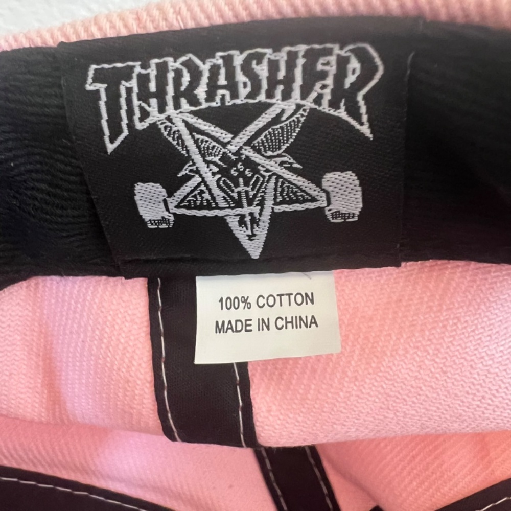 ๐HP๐ Thrasher Pink Snapback Cap - Picture 9 of 10